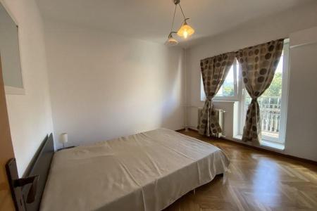 Piata Unirii Fantani Apartament decomandat 5 camere 110mp