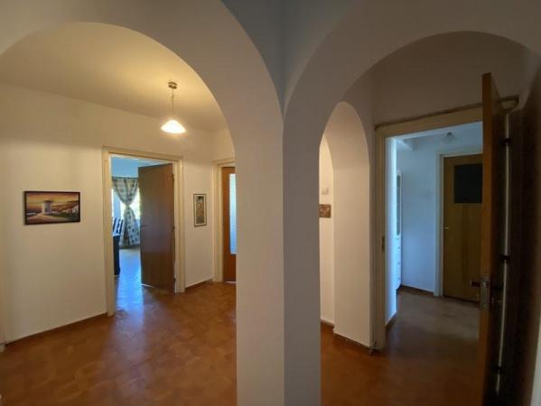 Piata Unirii Fantani Apartament decomandat 5 camere 110mp