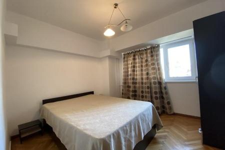Piata Unirii Fantani Apartament decomandat 5 camere 110mp