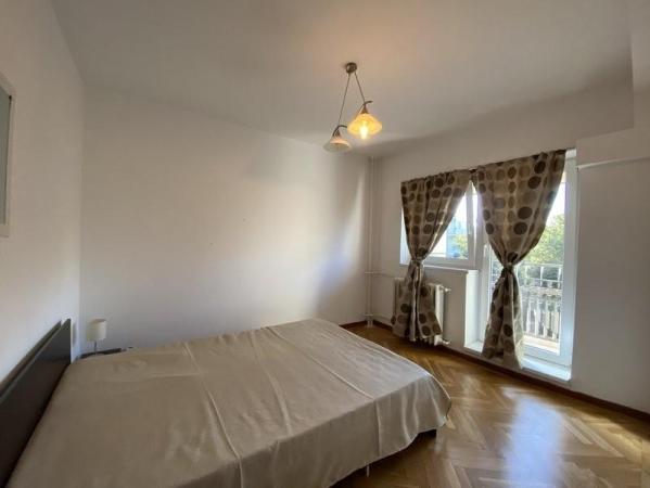 Piata Unirii Fantani Apartament decomandat 5 camere 110mp