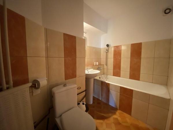 Piata Unirii Fantani Apartament decomandat 5 camere 110mp