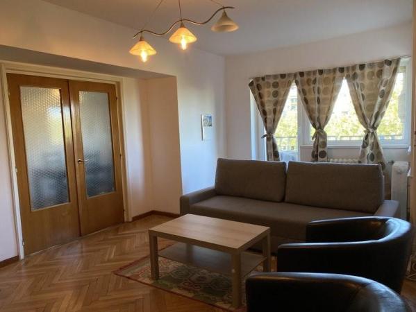 Piata Unirii Fantani Apartament decomandat 5 camere 110mp