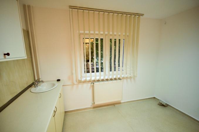 Bd Unirii Rond Alba Iulia Spatiu Decomandat 4 camere 94mp