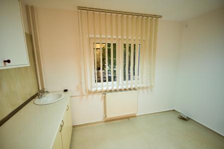 Bd Unirii Rond Alba Iulia Spatiu Decomandat 4 camere 94mp
