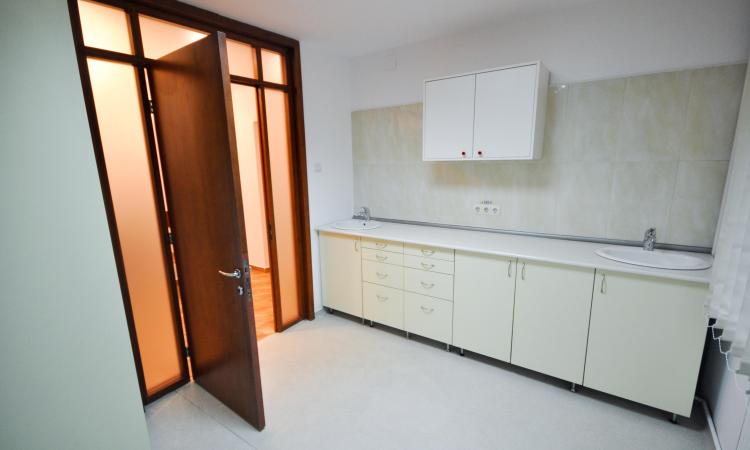 Bd Unirii Rond Alba Iulia Spatiu Decomandat 4 camere 94mp