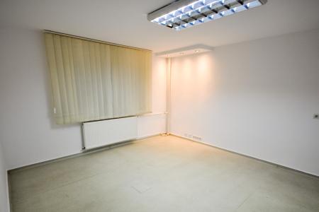 Bd Unirii Rond Alba Iulia Spatiu Decomandat 4 camere 94mp