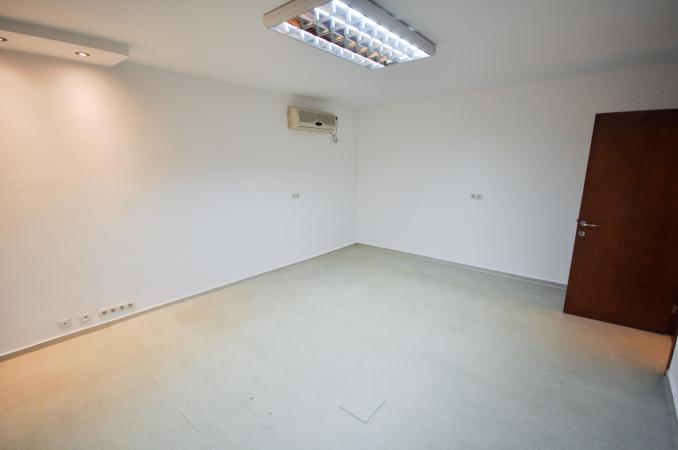 Bd Unirii Rond Alba Iulia Spatiu Decomandat 4 camere 94mp