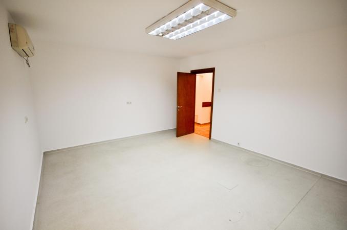 Bd Unirii Rond Alba Iulia Spatiu Decomandat 4 camere 94mp