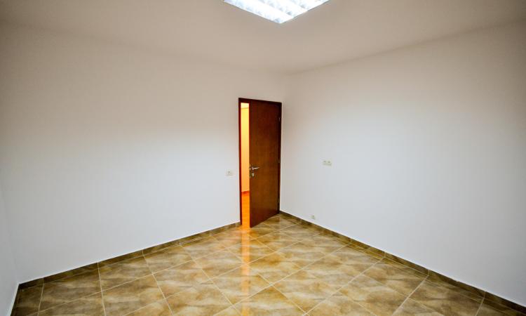 Bd Unirii Rond Alba Iulia Spatiu Decomandat 4 camere 94mp