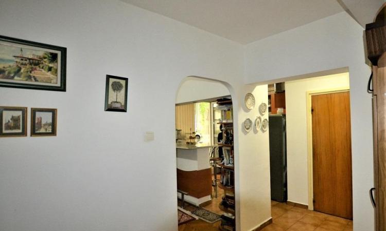 Apartament 4 camere - Lacul Tei - Masina de Paine