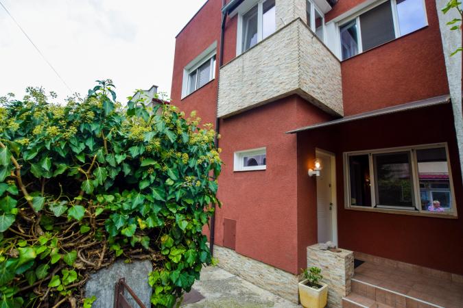 Vila 6 cam -220 mpc - teren 166 mp - Piata Alba Iulia - Aniversarii - Dristor