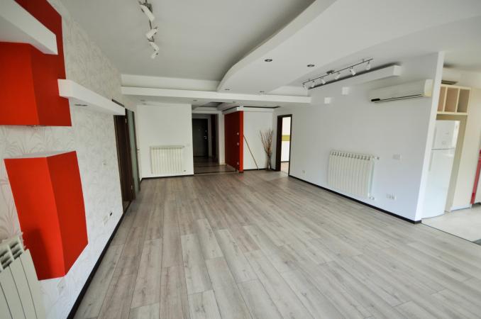 Piata Unirii metrou Apartament 4 camere Bloc Nou Centrala Parcare