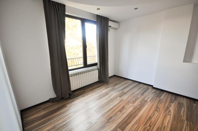Piata Unirii metrou Apartament 4 camere Bloc Nou Centrala Parcare