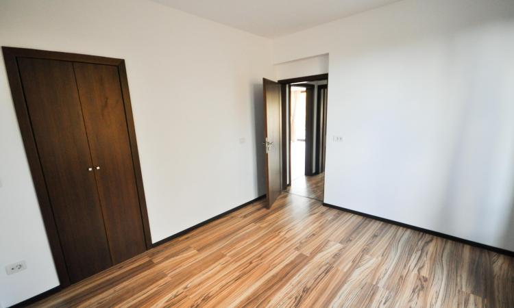 Piata Unirii metrou Apartament 4 camere Bloc Nou Centrala Parcare