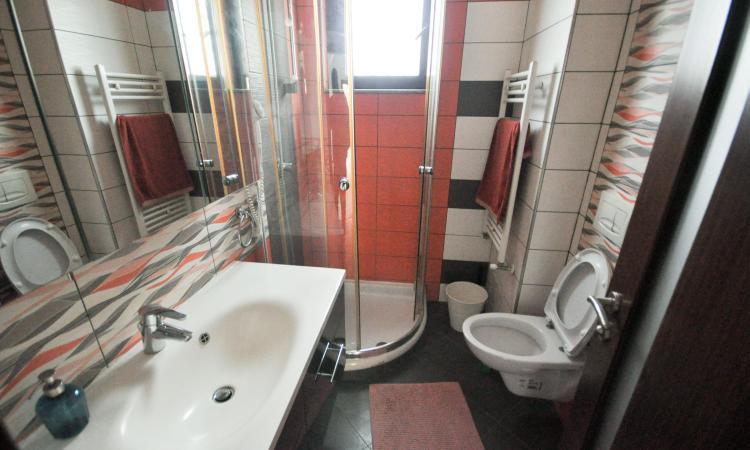 Piata Unirii metrou Apartament 4 camere Bloc Nou Centrala Parcare