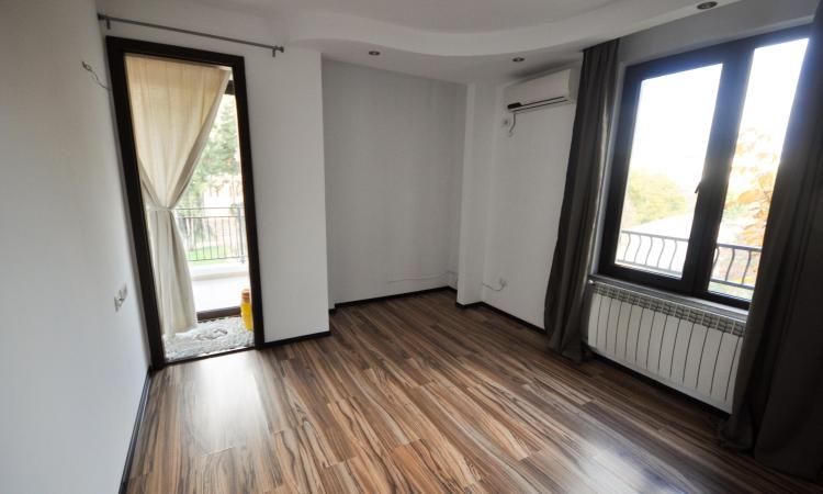 Piata Unirii metrou Apartament 4 camere Bloc Nou Centrala Parcare