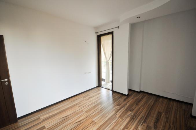 Piata Unirii metrou Apartament 4 camere Bloc Nou Centrala Parcare