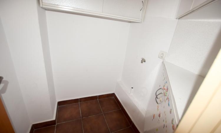 Apartament 3 camere - 1990 - etaj 7/8 - Vlad Dracu - Nerva Traian