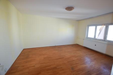 Apartament 3 camere - 1990 - etaj 7/8 - Vlad Dracu - Nerva Traian