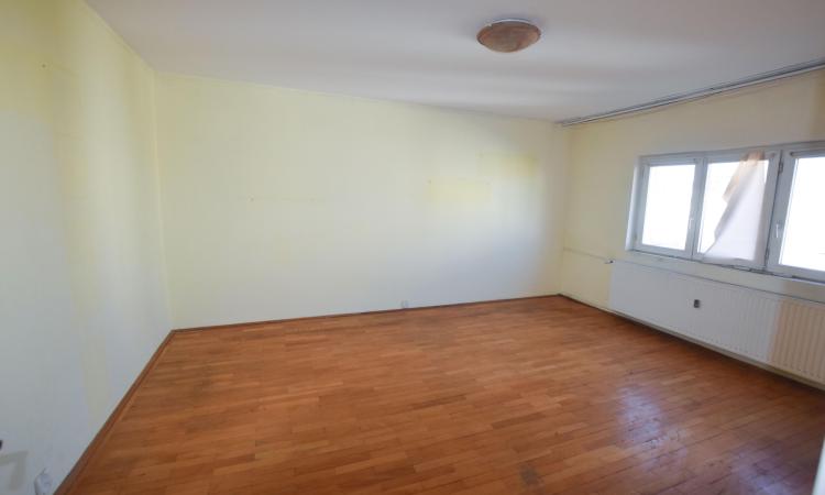 Apartament 3 camere - 1990 - etaj 7/8 - Vlad Dracu - Nerva Traian