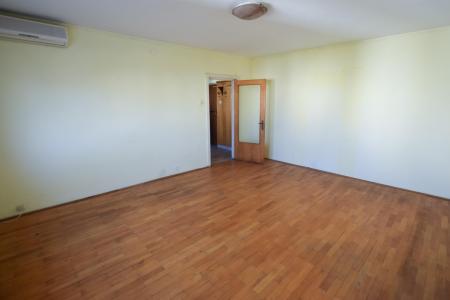 Apartament 3 camere - 1990 - etaj 7/8 - Vlad Dracu - Nerva Traian