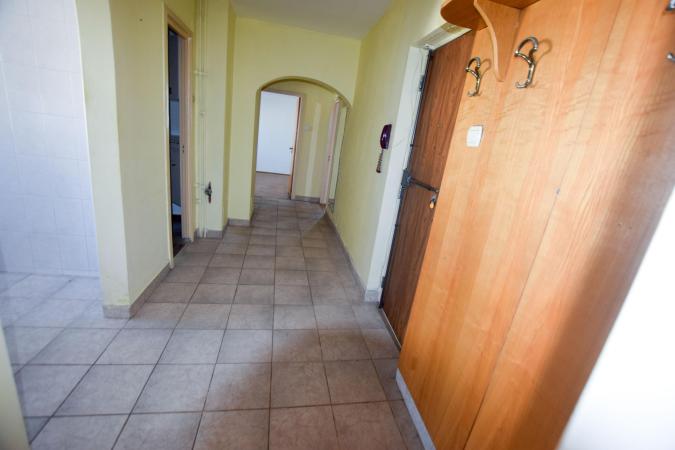 Apartament 3 camere - 1990 - etaj 7/8 - Vlad Dracu - Nerva Traian