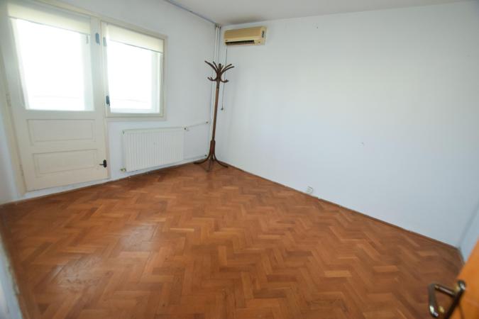 Apartament 3 camere - 1990 - etaj 7/8 - Vlad Dracu - Nerva Traian