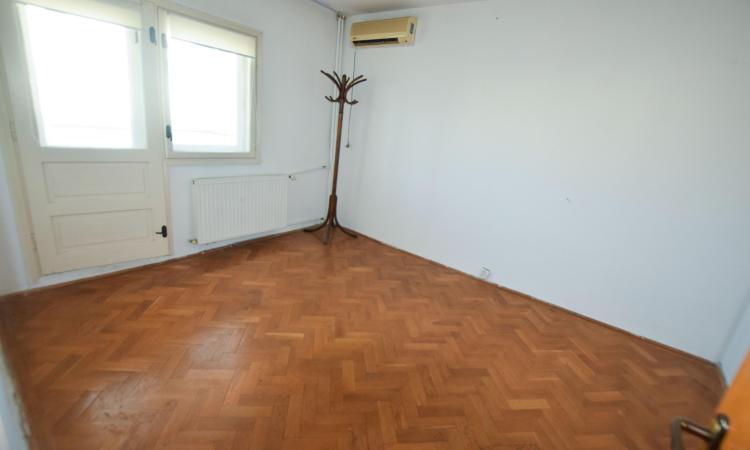 Apartament 3 camere - 1990 - etaj 7/8 - Vlad Dracu - Nerva Traian