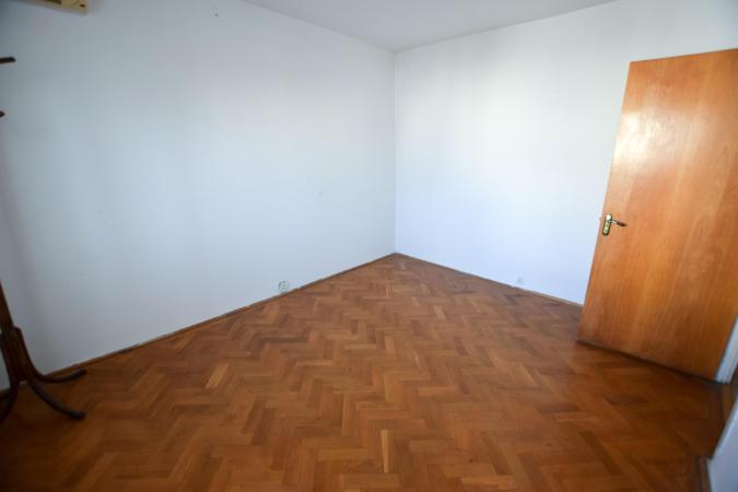 Apartament 3 camere - 1990 - etaj 7/8 - Vlad Dracu - Nerva Traian