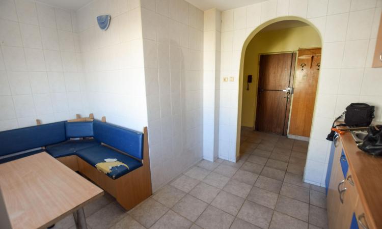 Apartament 3 camere - 1990 - etaj 7/8 - Vlad Dracu - Nerva Traian