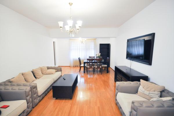 Bd Unirii Rond Alba Iulia Vitan Apart 3 camere Bloc Nou Parcare Centrala