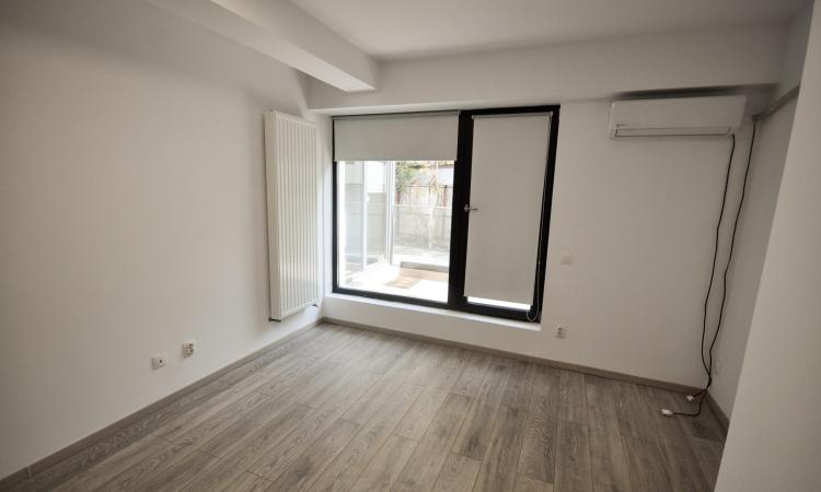 Calea Calarilor Spatiu birouri 3 camere Bloc Nou Centrala