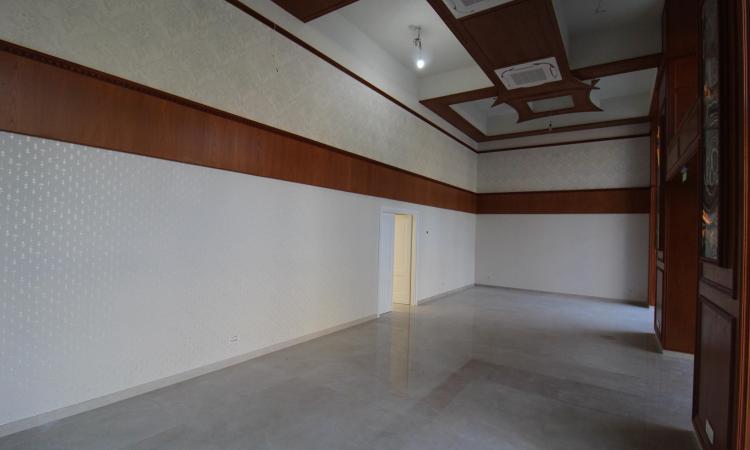 Spatiu comercial - parter - incalzire in pardoseala
