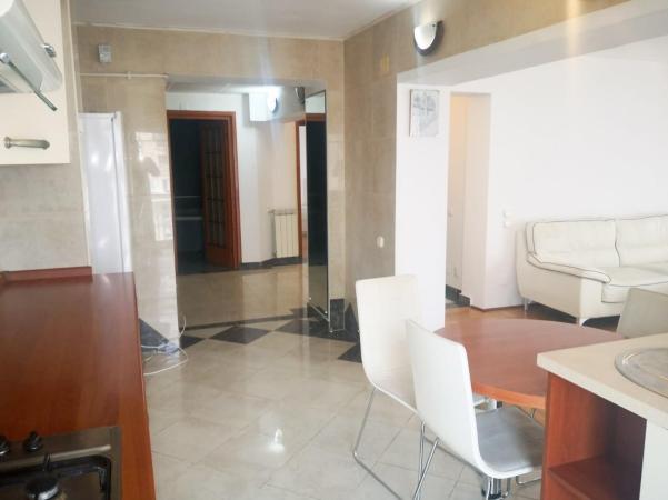 B-dul Decebal - apartament 3 camere, mobilat si utilat
