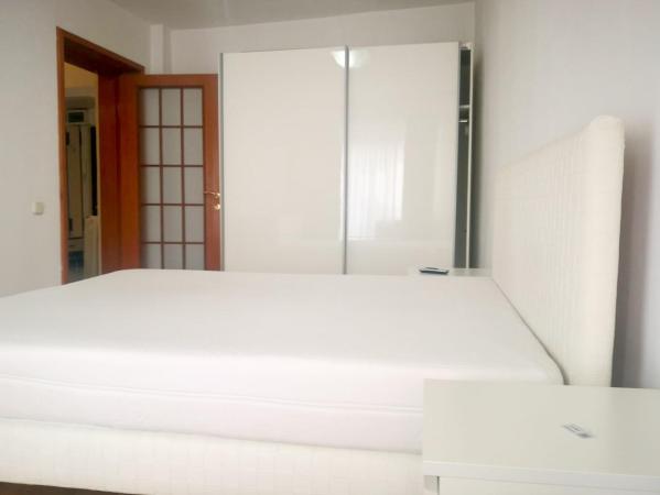 B-dul Decebal - apartament 3 camere, mobilat si utilat