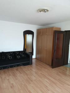 Garsoniera zona Vitan mall 40mp utili