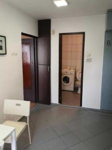 Garsoniera zona Vitan mall 40mp utili
