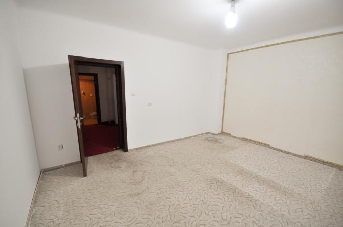 Decebal Piata Muncii Baba Novac Vila Singur Curte 200mp Centrala