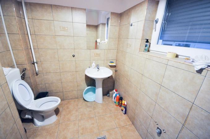 Decebal Piata Muncii Baba Novac Vila Singur Curte 200mp Centrala