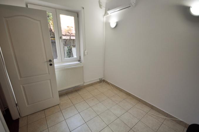 Decebal Piata Muncii Baba Novac Vila Singur Curte 200mp Centrala