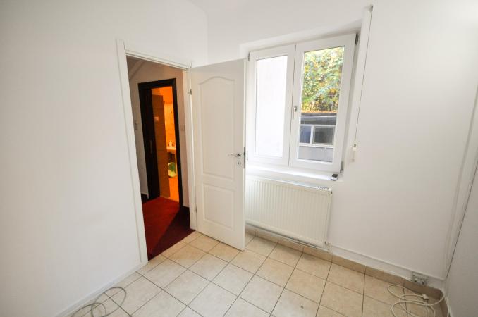 Decebal Piata Muncii Baba Novac Vila Singur Curte 200mp Centrala