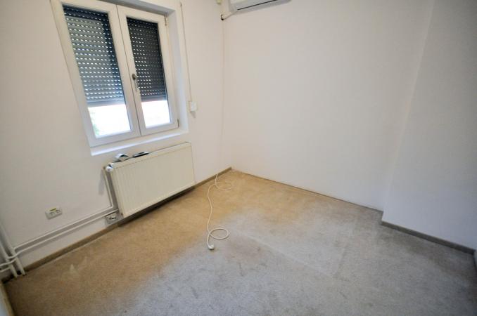 Decebal Piata Muncii Baba Novac Vila Singur Curte 200mp Centrala