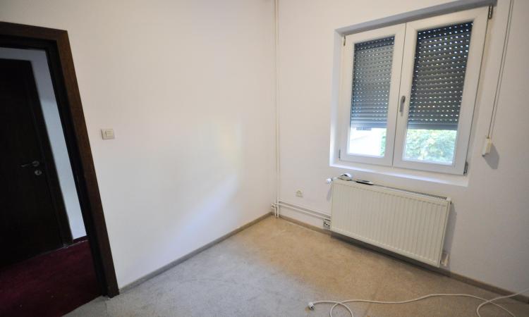 Decebal Piata Muncii Baba Novac Vila Singur Curte 200mp Centrala