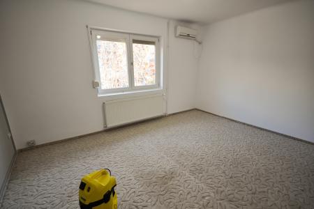 Decebal Piata Muncii Baba Novac Vila Singur Curte 200mp Centrala