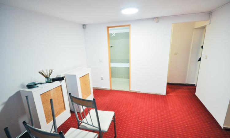 Decebal Piata Muncii Baba Novac Vila Singur Curte 200mp Centrala