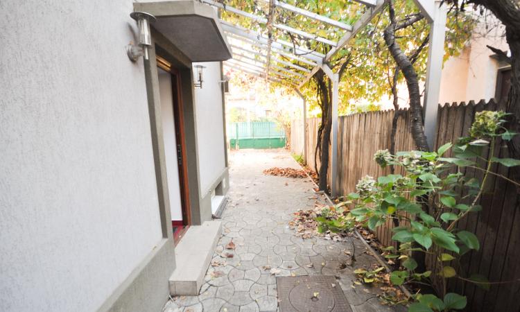 Decebal Piata Muncii Baba Novac Vila Singur Curte 200mp Centrala