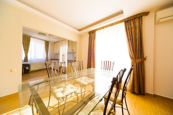 3 camere Zenville Pipera 100mp utili , 650 euro