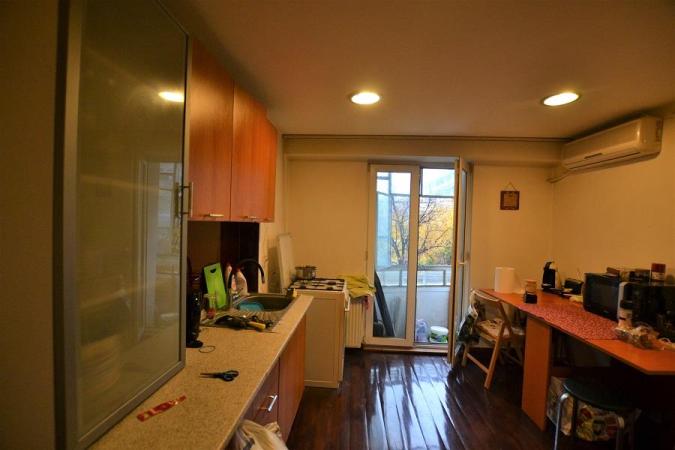 Apartament 2 camere Unirii - Sfanta Vineri - imobil 1991