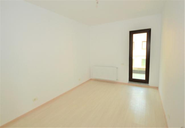 Apartament 4 camere - Sos. Gheorghe Ionescu Sisesti