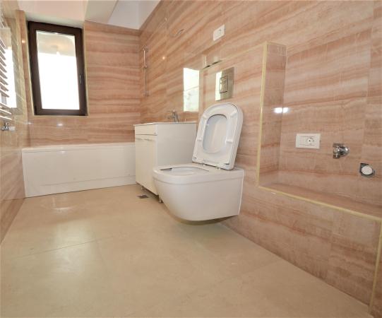 Apartament 4 camere - Sos. Gheorghe Ionescu Sisesti